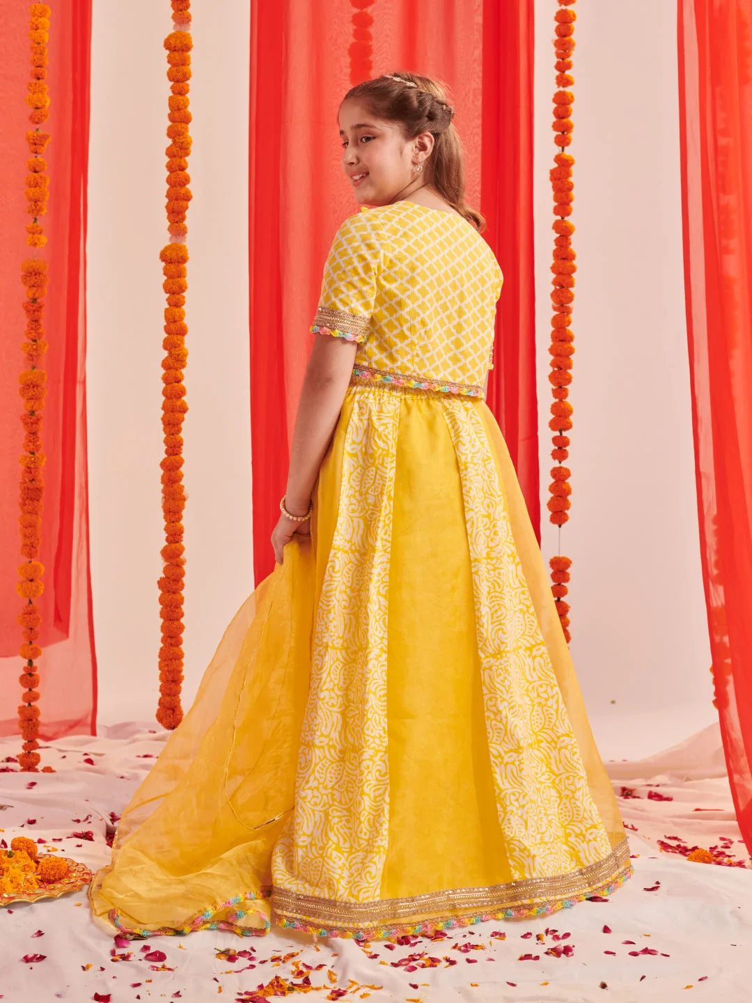 Girls Yellow Printed Cotton Lehenga & Choli With Dupatta